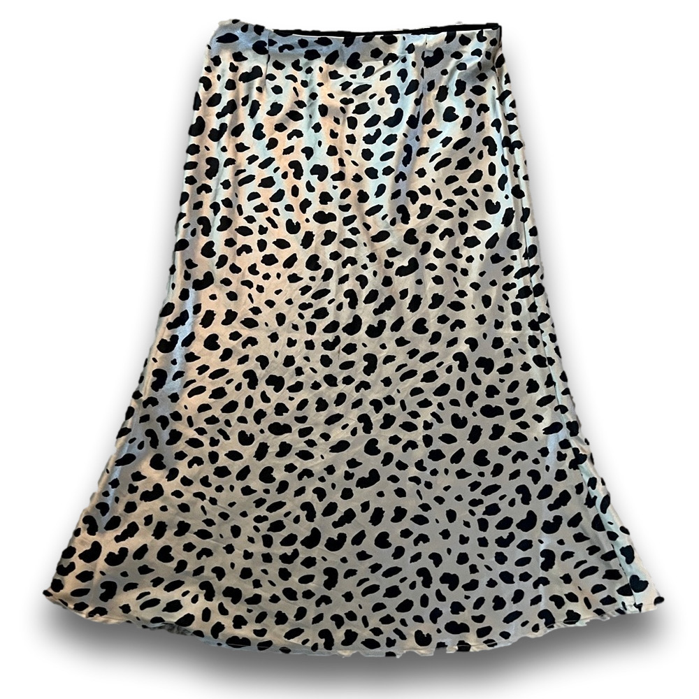 Silky Leopard Print Midi Skirt